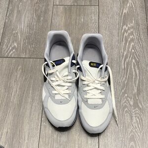 Nike Air Max Men's Gray and White Sneakers
